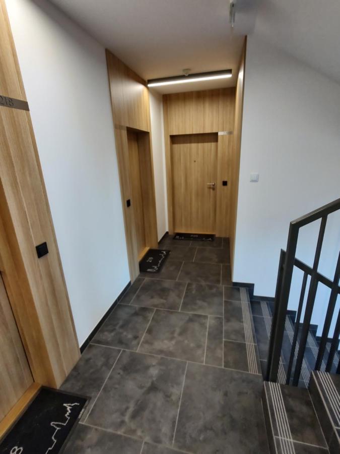 바르샤바 Uroczy Apartament Z Miejscem Na Auto W Garazu 아파트 외부 사진