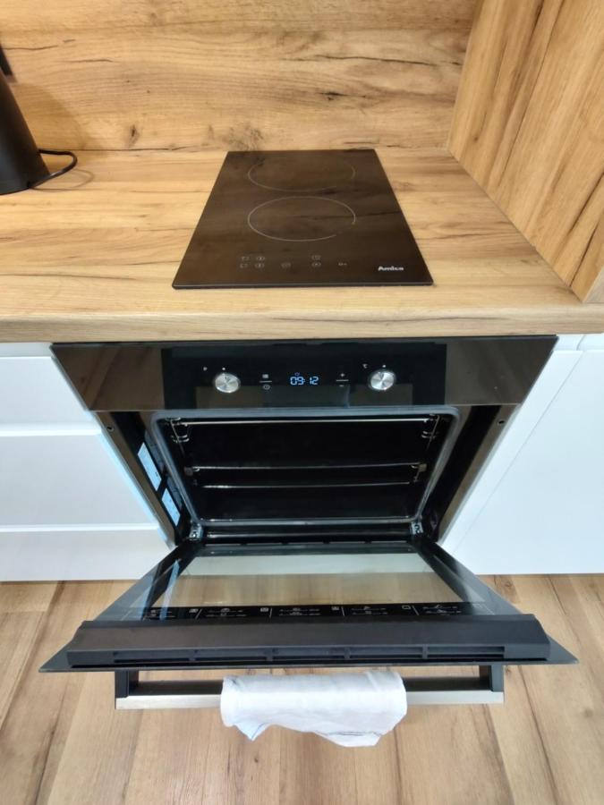 바르샤바 Uroczy Apartament Z Miejscem Na Auto W Garazu 아파트 외부 사진