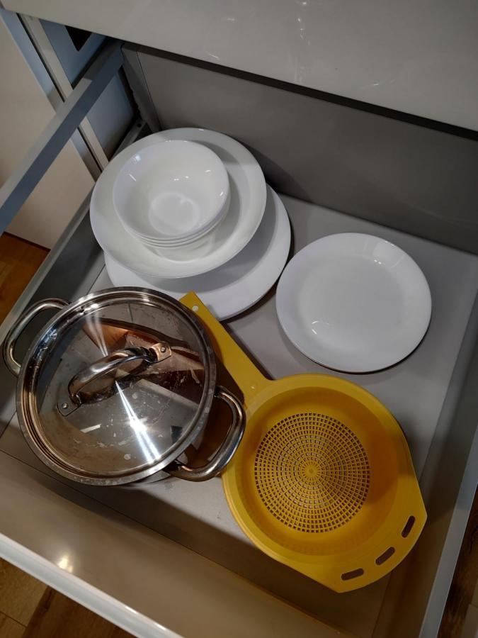 바르샤바 Uroczy Apartament Z Miejscem Na Auto W Garazu 아파트 외부 사진